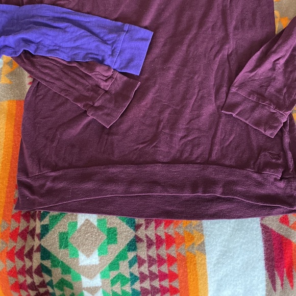 Victoria Secret’s PINK long sleeve tops ONLY ONE LEFT - Picture 6 of 6